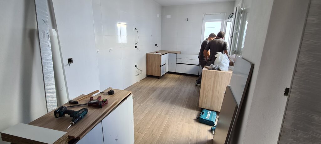 cuisine avant Rénovation cuisine appartement par Artip Architecture